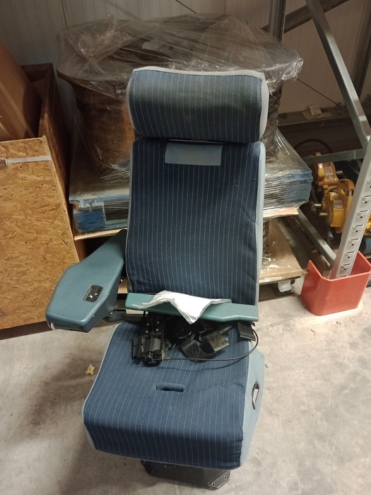 FIRST OFFICE SEAT TAAI303CE2001